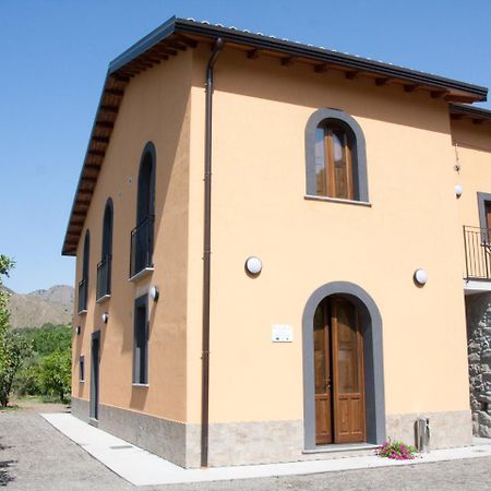 La Porta Delle Gole Motta Camastra Exterior foto