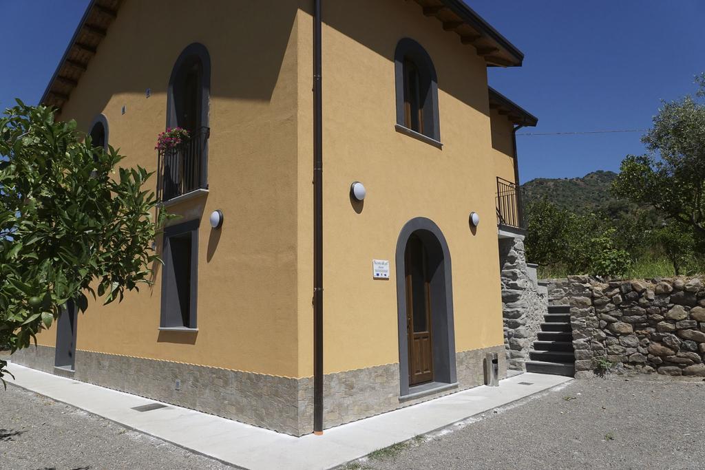 La Porta Delle Gole Motta Camastra Exterior foto